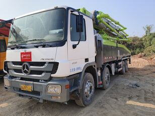 Mercedes-Benz 4141  şaside Zoomlion 52m on BENZ 8*4 truck beton pompası