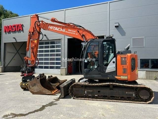 Hitachi ZX 135 US-6 paletli ekskavatör