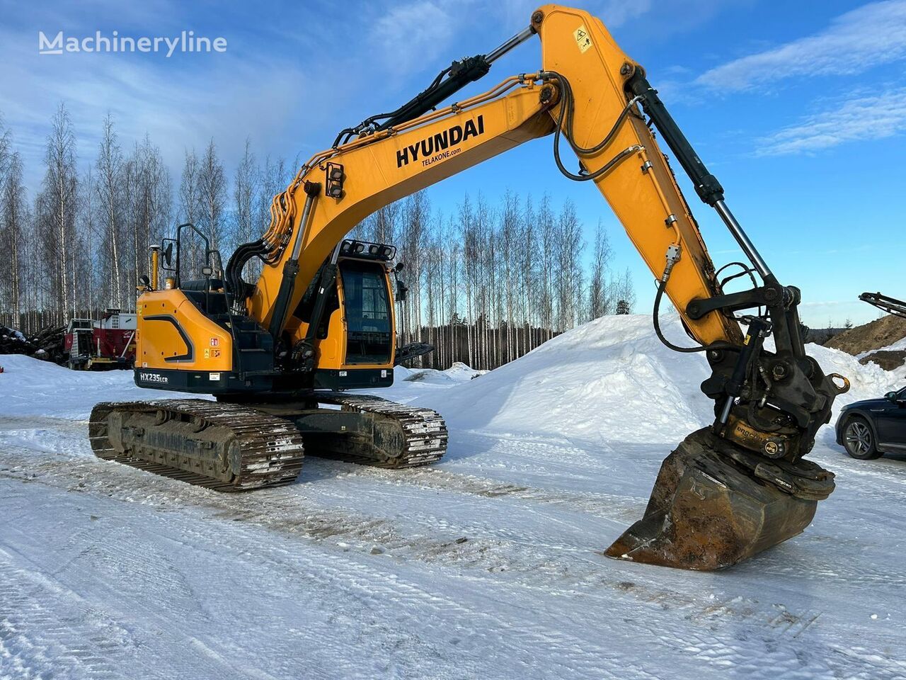 Hyundai HX 235 LCR paletli ekskavatör